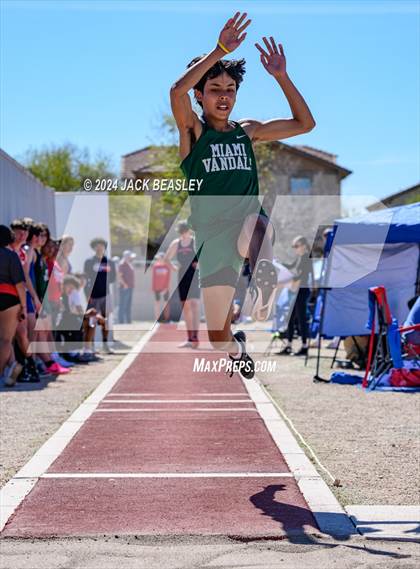 Thumbnail 1 in Small School Invitational (Boys) photogallery.