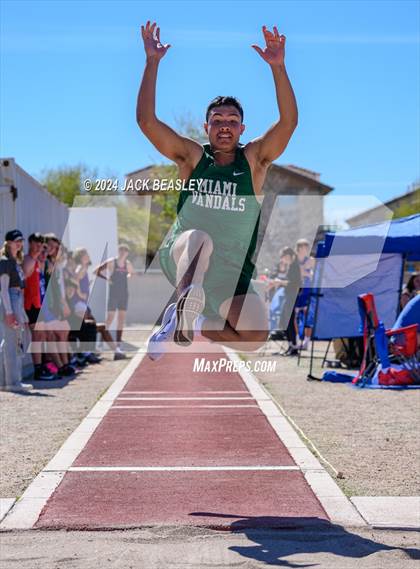 Thumbnail 2 in Small School Invitational (Boys) photogallery.