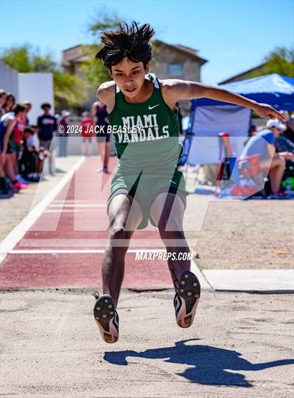 Thumbnail 2 in Small School Invitational (Boys) photogallery.