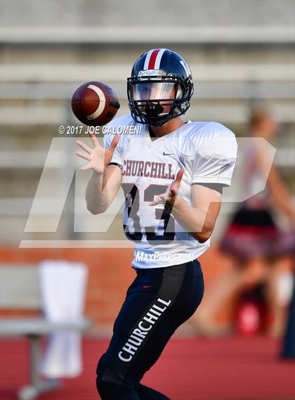 Thumbnail 2 in Churchill vs Lee photogallery.
