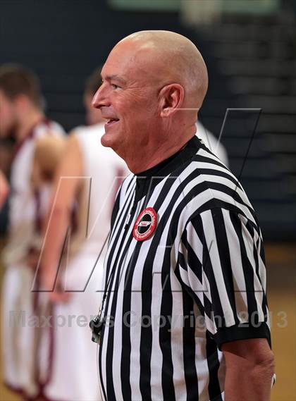 Thumbnail 2 in Morristown-Hamblen West vs  Scott (Seymour Christmas Classic) photogallery.