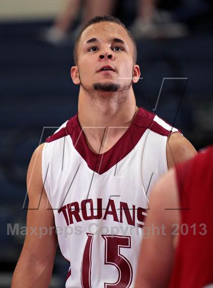 Thumbnail 2 in Morristown-Hamblen West vs  Scott (Seymour Christmas Classic) photogallery.