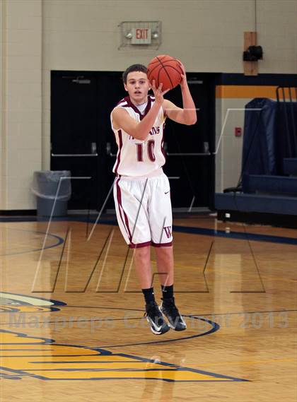 Thumbnail 3 in Morristown-Hamblen West vs  Scott (Seymour Christmas Classic) photogallery.