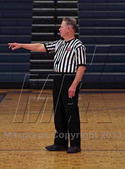 Thumbnail 3 in Morristown-Hamblen West vs  Scott (Seymour Christmas Classic) photogallery.