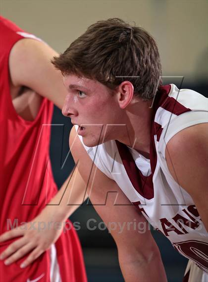 Thumbnail 2 in Morristown-Hamblen West vs  Scott (Seymour Christmas Classic) photogallery.