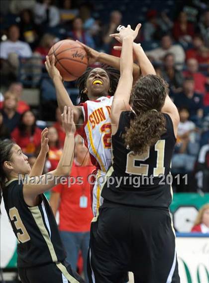Thumbnail 3 in Westview vs Mt. Carmel (CIF SDS D2 Final) photogallery.