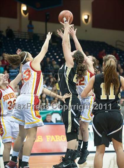 Thumbnail 2 in Westview vs Mt. Carmel (CIF SDS D2 Final) photogallery.