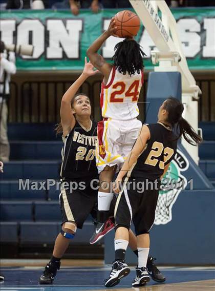 Thumbnail 3 in Westview vs Mt. Carmel (CIF SDS D2 Final) photogallery.
