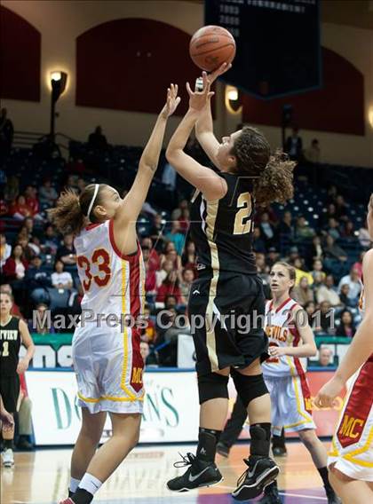 Thumbnail 1 in Westview vs Mt. Carmel (CIF SDS D2 Final) photogallery.