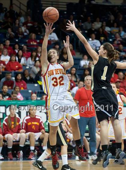 Thumbnail 3 in Westview vs Mt. Carmel (CIF SDS D2 Final) photogallery.