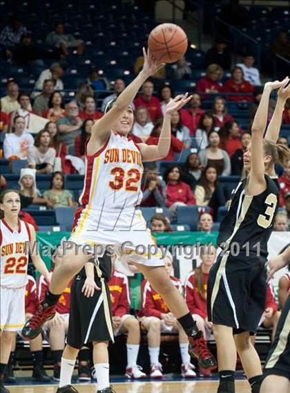 Thumbnail 1 in Westview vs Mt. Carmel (CIF SDS D2 Final) photogallery.