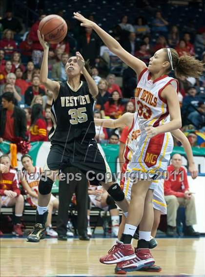 Thumbnail 3 in Westview vs Mt. Carmel (CIF SDS D2 Final) photogallery.