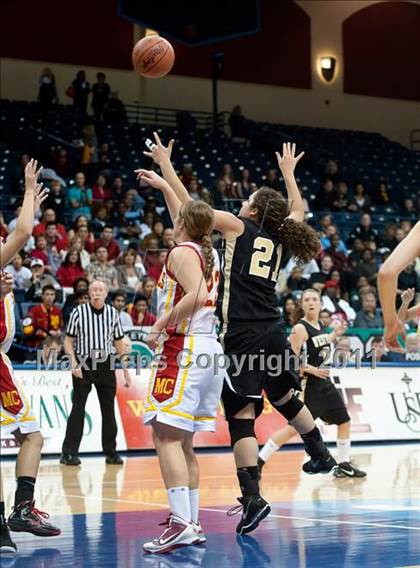 Thumbnail 2 in Westview vs Mt. Carmel (CIF SDS D2 Final) photogallery.