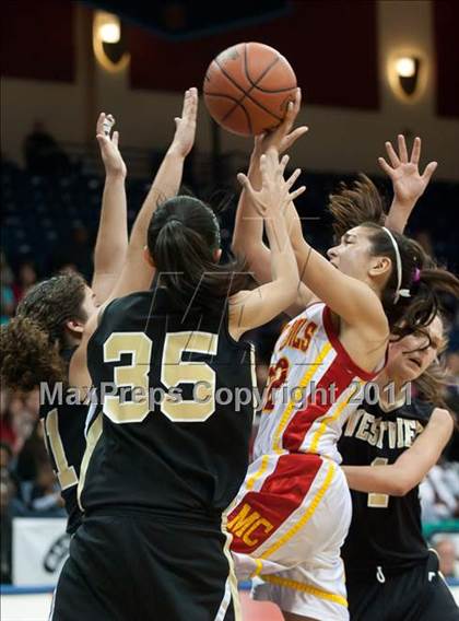 Thumbnail 1 in Westview vs Mt. Carmel (CIF SDS D2 Final) photogallery.