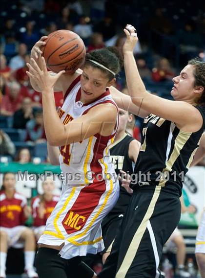 Thumbnail 2 in Westview vs Mt. Carmel (CIF SDS D2 Final) photogallery.