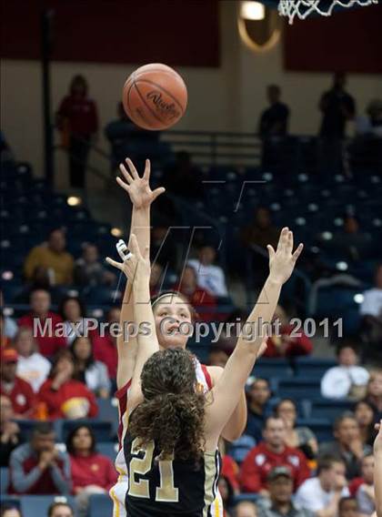 Thumbnail 2 in Westview vs Mt. Carmel (CIF SDS D2 Final) photogallery.