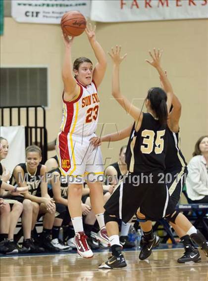 Thumbnail 2 in Westview vs Mt. Carmel (CIF SDS D2 Final) photogallery.