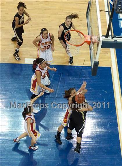 Thumbnail 2 in Westview vs Mt. Carmel (CIF SDS D2 Final) photogallery.