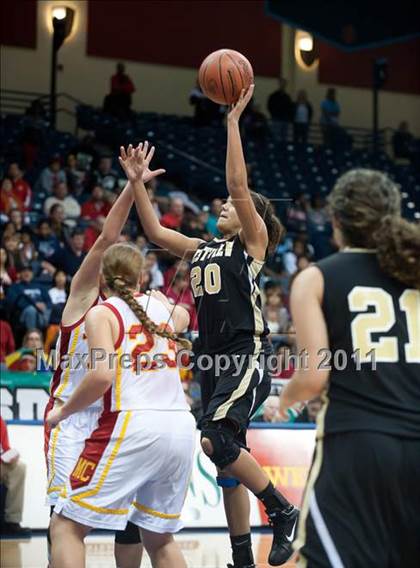 Thumbnail 1 in Westview vs Mt. Carmel (CIF SDS D2 Final) photogallery.