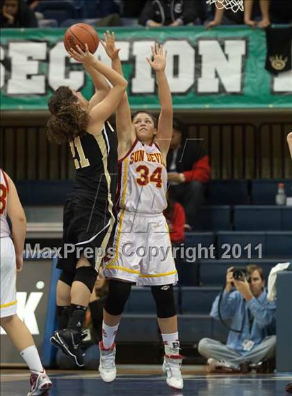 Thumbnail 1 in Westview vs Mt. Carmel (CIF SDS D2 Final) photogallery.