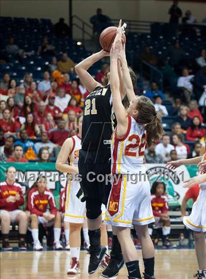 Thumbnail 1 in Westview vs Mt. Carmel (CIF SDS D2 Final) photogallery.