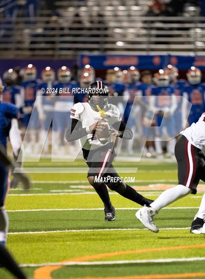 Thumbnail 1 in Germantown @ Madison Central (MHSAA 7A North Round 2 Playoff) photogallery.