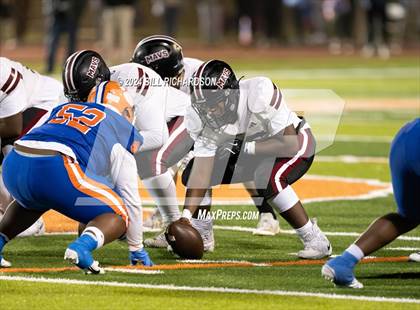 Thumbnail 3 in Germantown @ Madison Central (MHSAA 7A North Round 2 Playoff) photogallery.