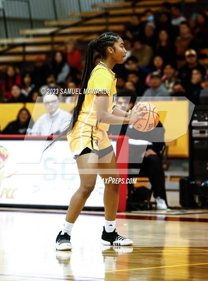 Thumbnail 1 in Granada Hills Charter vs King/Drew (CIF LACS Open Division Semifinal) photogallery.