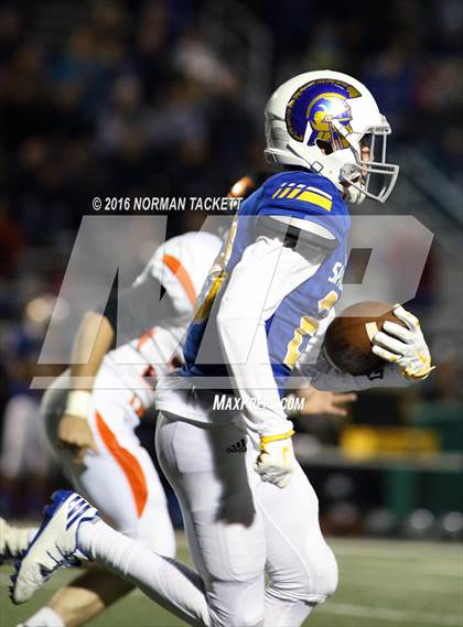 Thumbnail 1 in Clay Center @ Collegiate (KSHSAA 4A D2 Playoff) photogallery.
