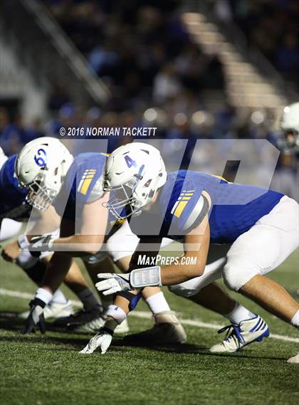Thumbnail 1 in Clay Center @ Collegiate (KSHSAA 4A D2 Playoff) photogallery.