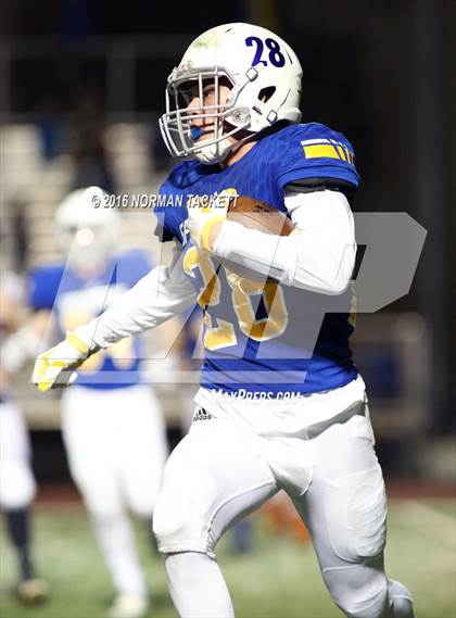Thumbnail 3 in Clay Center @ Collegiate (KSHSAA 4A D2 Playoff) photogallery.