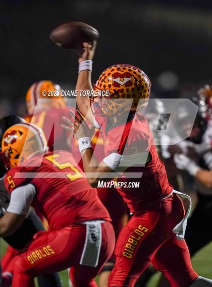 Thumbnail 1 in Servite vs Mission Viejo (CIF-SS D2 Final) photogallery.