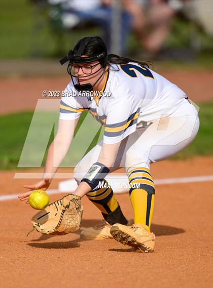 Thumbnail 3 in Bandys @ South Iredell photogallery.
