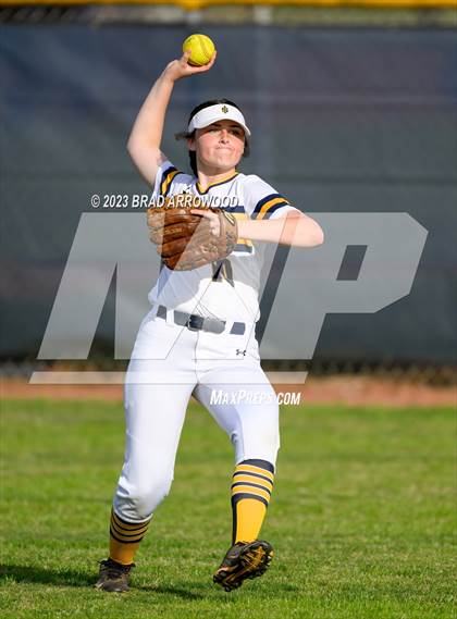 Thumbnail 3 in Bandys @ South Iredell photogallery.