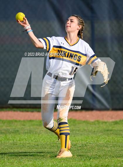 Thumbnail 2 in Bandys @ South Iredell photogallery.