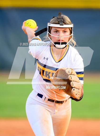 Thumbnail 3 in Bandys @ South Iredell photogallery.
