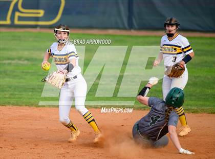 Thumbnail 3 in Bandys @ South Iredell photogallery.