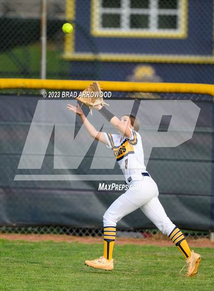 Thumbnail 1 in Bandys @ South Iredell photogallery.
