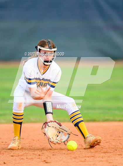 Thumbnail 3 in Bandys @ South Iredell photogallery.