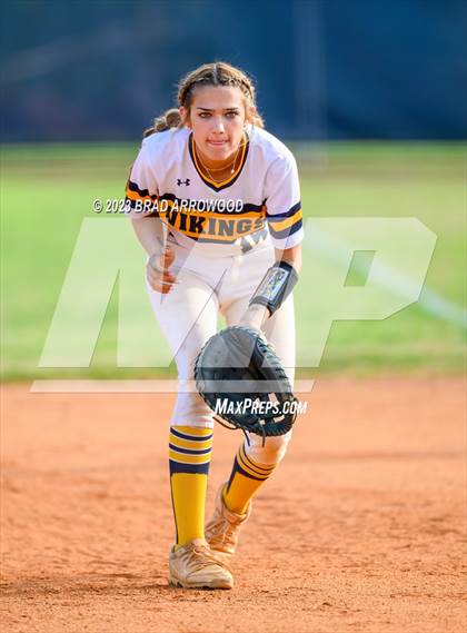 Thumbnail 1 in Bandys @ South Iredell photogallery.