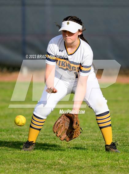 Thumbnail 2 in Bandys @ South Iredell photogallery.