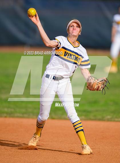 Thumbnail 1 in Bandys @ South Iredell photogallery.