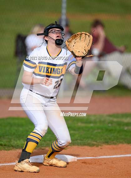 Thumbnail 1 in Bandys @ South Iredell photogallery.