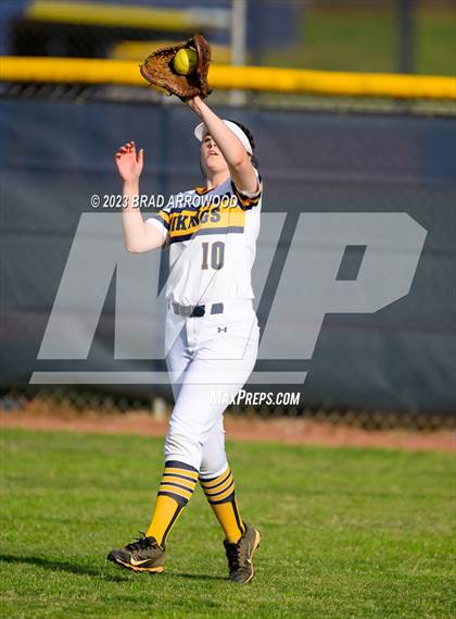 Thumbnail 2 in Bandys @ South Iredell photogallery.