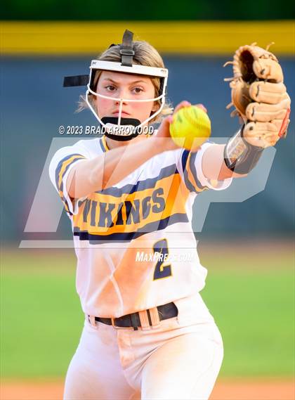 Thumbnail 1 in Bandys @ South Iredell photogallery.