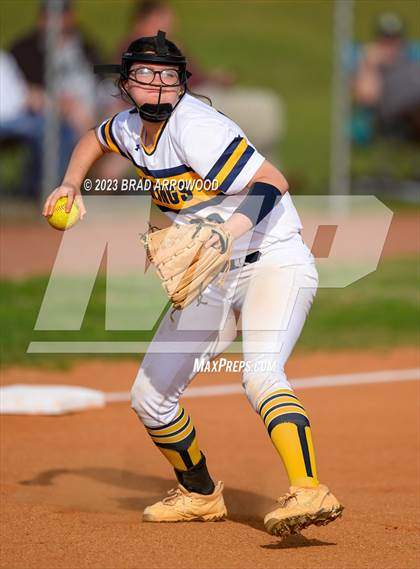 Thumbnail 2 in Bandys @ South Iredell photogallery.