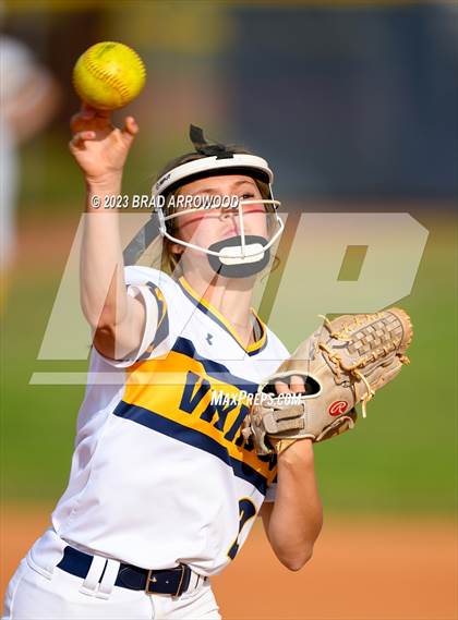 Thumbnail 1 in Bandys @ South Iredell photogallery.