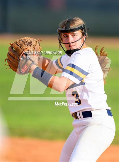 Thumbnail 2 in Bandys @ South Iredell photogallery.