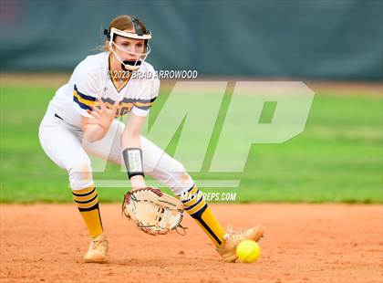 Thumbnail 3 in Bandys @ South Iredell photogallery.