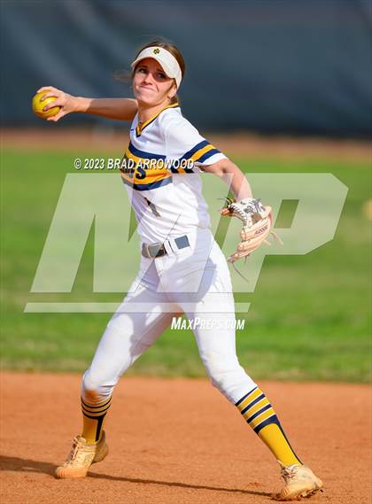 Thumbnail 2 in Bandys @ South Iredell photogallery.